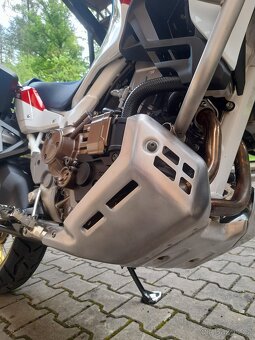 Honda africa twin 1000 adventure - 11