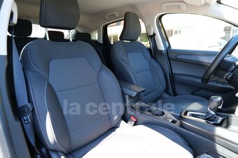 RENAULT ARKANA 1.6 E-TECH 145 BUSINESS rok 02/2022 - 11