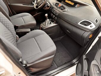 Renault Scenic 1.6 16v - 11