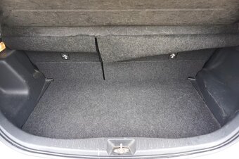 Daihatsu Sirion 1.3 - 11
