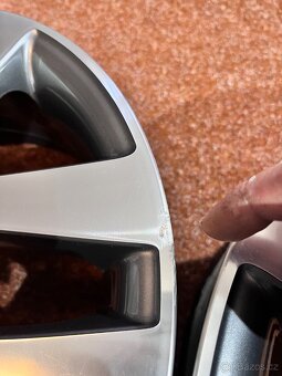 5x114.3 R16 originál disky Hyundai i30 - 11