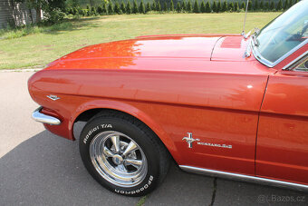 1966 Ford Mustang Fastback 289 V8, manuál, perfektní stav - 11
