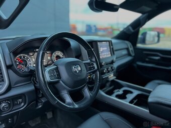 DODGE RAM 1500 BIGHORN 5,7 V8 HEMI 295kw - 11