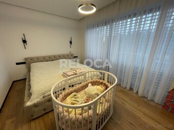 Dvojdům, novostavba a rekonstruovaný RD, 2x 200m2, pozemek 7 - 11