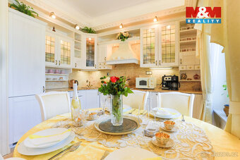 Prodej bytu 3+kk, 81 m², Karlovy Vary, ul. Zeyerova - 11