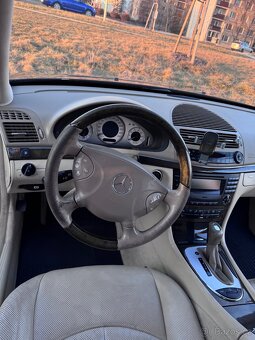 Mercedes W211 E320 Avantgarde - 11