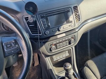 SEAT Alhambra 2.0tdi 103kw 7 mist XENONY PANORAMA KAMERA - 11