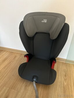 Autosedačka Britax Romer - 11