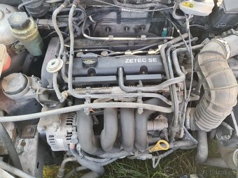 Ford Focus kombi 1,6 benzin - 11