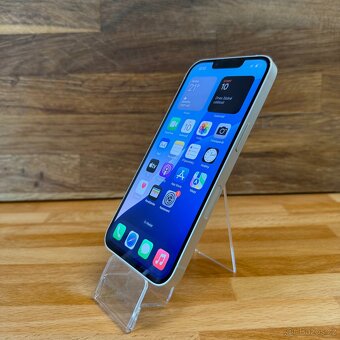 iPhone 13 128GB, bílý (12 měsíců záruka) - 11