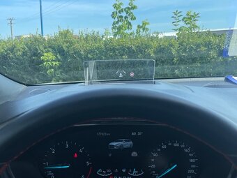 FORD FOCUS ST-Line - 11