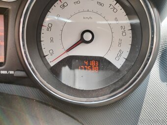Peugeot 308 1.6 i 115 kw - 11