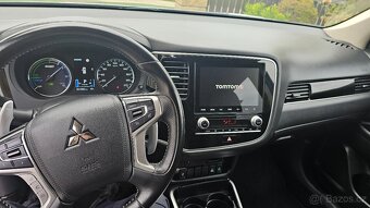 Mitsubishi Outlender 2.4 PHEV 165KW 4WD - 11