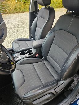 Kia Niro Hybrid 1.6 GDI 77 kW Automat 2018 1. maj. Nové ČR - 11