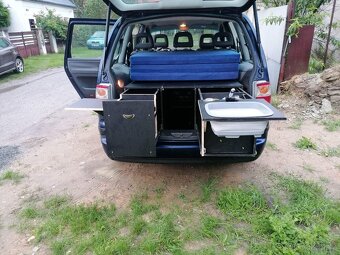 Spací vestavba do Ford Galaxy - 11