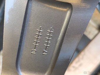 Hliníkové ráfky 19 AUDI Q5 SQ5 A4 B8 B9 A6 C7 C8 kpl 8,5X19 - 11