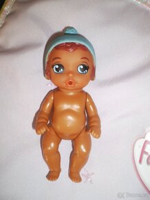 Tři panenky různé velikosti - 11