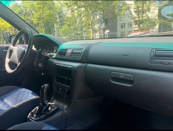 Octavia 2.0i benzín - 11