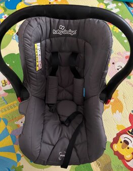 Kočárek Baby design HUSKY +autosedačka s adaptéry - 11