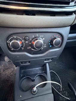 🚗 Dacia Lodgy 1.6 LPG – 7 míst – STK 3/2027 - 11