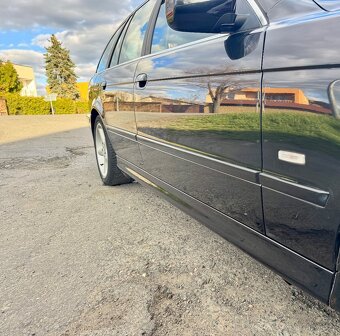 BMW Řada 5 e39 520i 125kW.Touring.Tažné. - 11