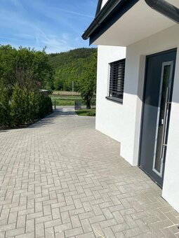 Moderní rodinný dům k pronájmu Vsetín - 11
