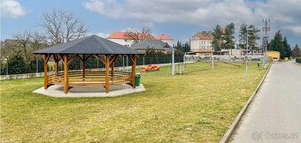 Krásný stavební pozemek na prodej za Prahou, 743 m2 - 11