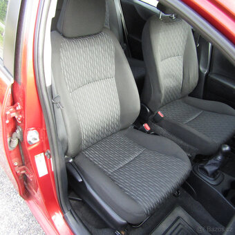 Toyota Yaris, 1,0i 51kw, BENZÍN, 2012, STK 4/2027 - 11