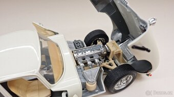 1:18 JAGUAR E COUPE,  k - 11