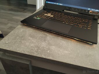 Asus ROG Strix G15 G513QM - 11