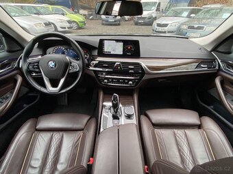 BMW 520d xDrive Touring LuxuryLine 2018 122tkm 4x4 klima ČR - 11
