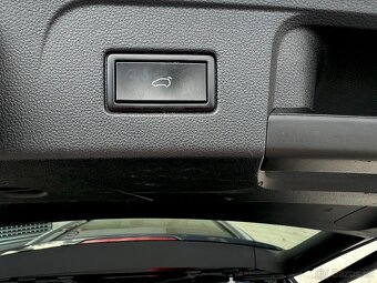 VW Touran 2018,7 mistTop Stav - 11