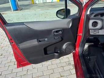 Prodám Toyota Yaris 1.3i Automat - 11