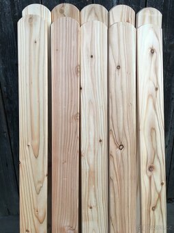 Dřevo- Plotová modřínová prkna plotovka plaňky na plot - 11