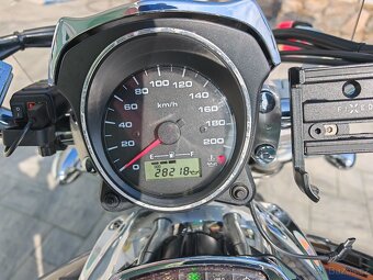 Suzuki Intruder M800 - 11