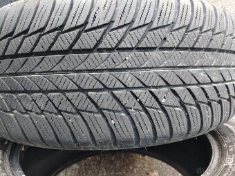 225/55R17 - 11