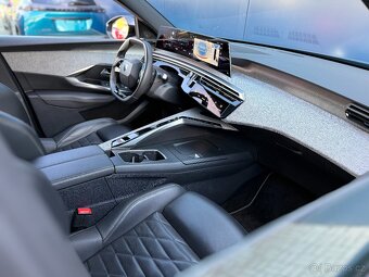 Peugeot 3008 GT, e-dojezd 525km, Ventilované sedadla - 11