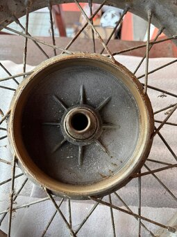 DKW - přední kolo s osou a brzdovým štítem - 11