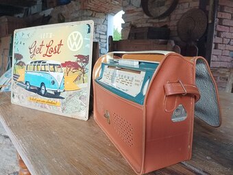 IKONICKÉ RÁDIO PHILIPS Z 60. LET+PLECH. CEDULE VW - HIPPIES - 11