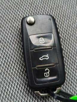 Škoda Citigo 1.0 MPI černá 5dv - 11