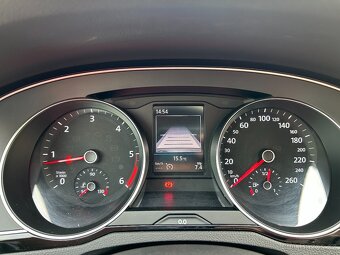 VW PASSAT B8 2.0TDI 110KW COMBI 111TKM HIGHLINE ČR DPH KŮŽE - 11