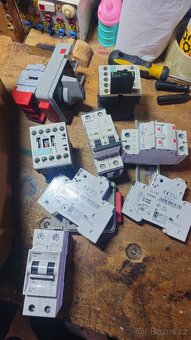 Prodám mix součástek elektro - 11