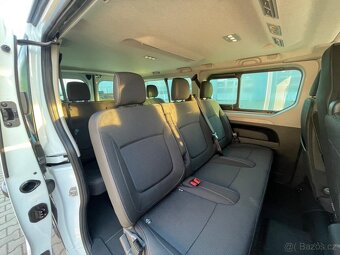 Zapůjčení 9 místné dodávky Renault Trafic L2H1 - 11