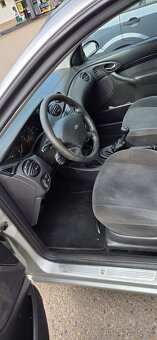FORD FOCUS - 11