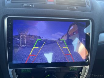 ŠKODA OCTAVIA 2,0 TDi RS - 11