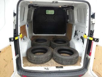 Ford Transit Custom 2.2 TDCI r.v.2016 74 kw ČR - 11