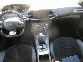 PEUGEOT 308 1,6HDi 88kw Allure EURO6 bez koroze 2017 - 11