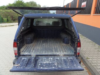 Nissan Navara Double-Cab 2.5 TD 140000 km - 11