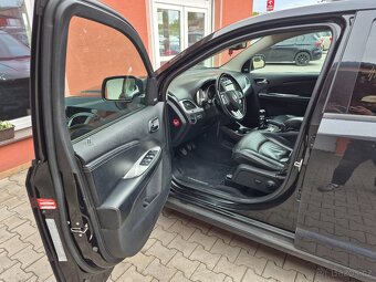 Fiat Freemont 2.0 Multijet Black Code 125kW - 11