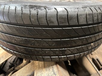 Michelin 205/60 R16 - 11